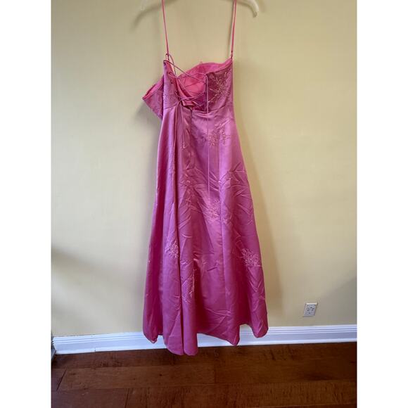Cire by Landa Pink Satin A-Line Gown w/ Beaded Embroidery, Size 12 - Picture 2 of 4
